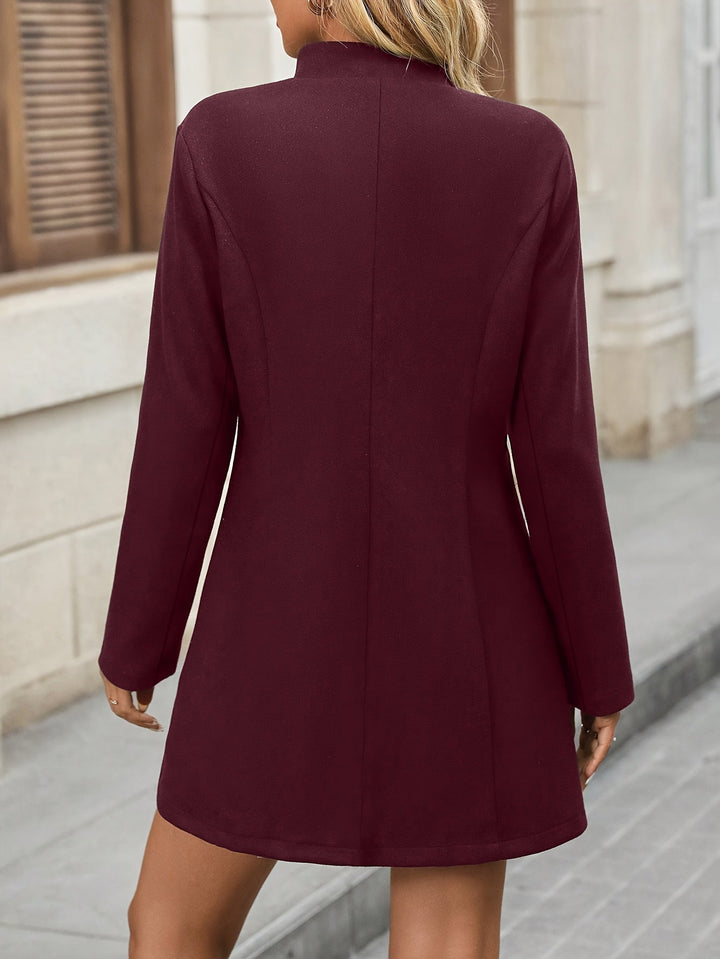 DELACROIX | MANTEAU ÉLÉGANT À COL DROIT ET BOUTONS CLASSIQUES